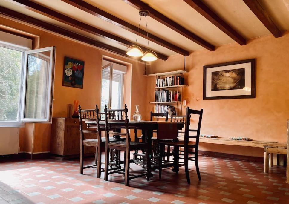 Maison De Campagne - La Belle Claudine Laruscade Extérieur photo