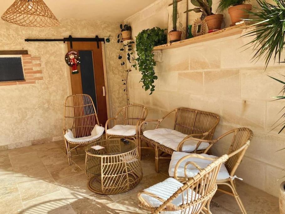 Maison De Campagne - La Belle Claudine Laruscade Extérieur photo